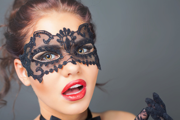 Sexy woman with carnival mask - Φωτογραφία, εικόνα