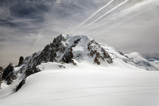Mont Blanc mountain, view from Aiguille du Midi Mount, France - Zdjęcie, obraz