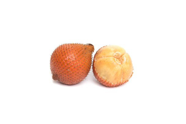 Salak ovoce, Salacca zalacca izolované na bílém pozadí - Fotografie, Obrázek
