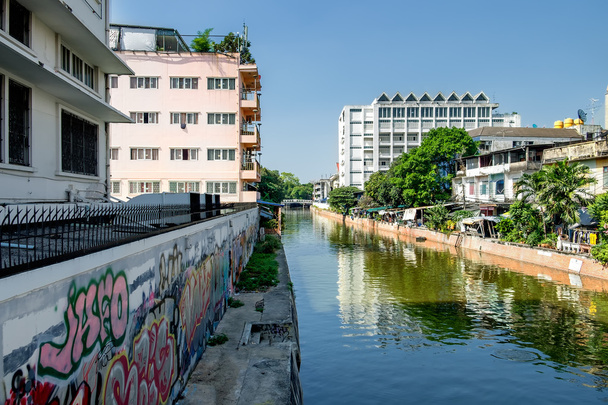 Ποτάμια και κανάλια στο αστικό τοπίο της Μπανγκόκ, Ταϊλάνδη. - Φωτογραφία, εικόνα