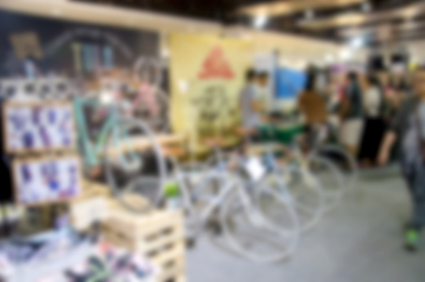 Tienda de bicicletas borrosas
 - Foto, imagen