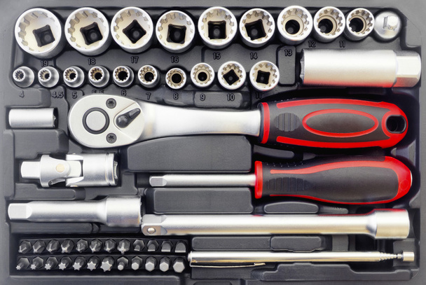Механический набор инструментов
 - Фото, изображение