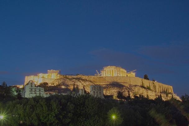 Acrópole de Atenas iluminada
 - Foto, Imagem