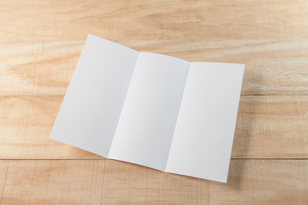 空白のパンフレット用紙 - 写真・画像