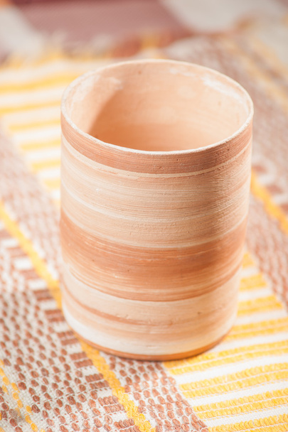 traditionele handgemaakte mok - Foto, afbeelding