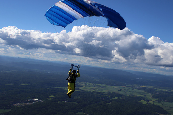 Parachutespringen in Noorwegen - Foto, afbeelding