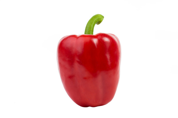 Φρέσκο κόκκινο γλυκό πιπέρι πάπρικα απομονώνονται σε λευκό φόντο - Φωτογραφία, εικόνα