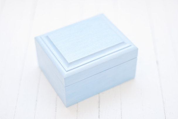 Sininen laatikko vihkisormuksille
 - Valokuva, kuva