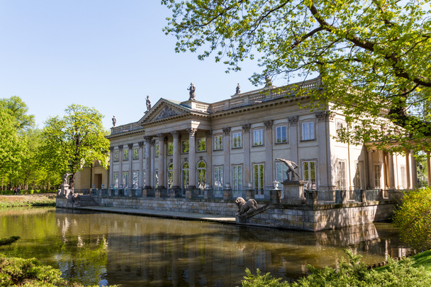 El palacio Lazienki en el Parque Lazienki, Varsovia. Lazienki Krolewski
 - Foto, imagen