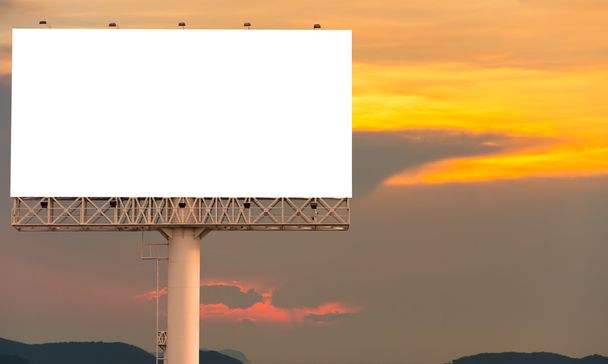 Порожній рекламний щит готовий для нової реклами з захід сонця backgrou
 - Фото, зображення