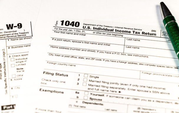 daňový formulář 1040 nebo W-9 - Fotografie, Obrázek