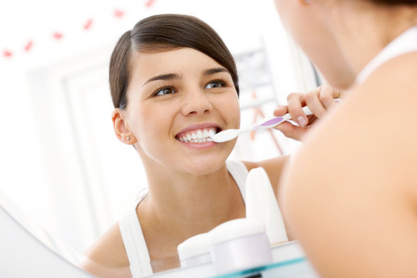 tanden poetsen - Foto, afbeelding