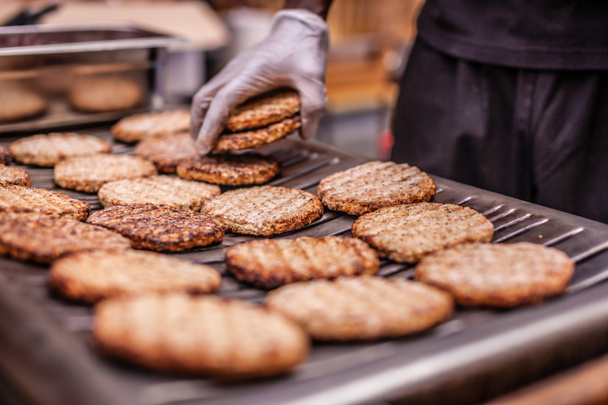 Burgers on barbecue - Fotografie, Obrázek