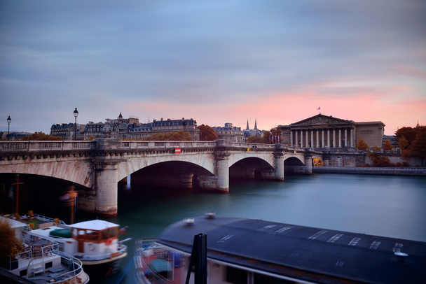 Rivier de Seine met de Pont de la Concorde - Foto, afbeelding