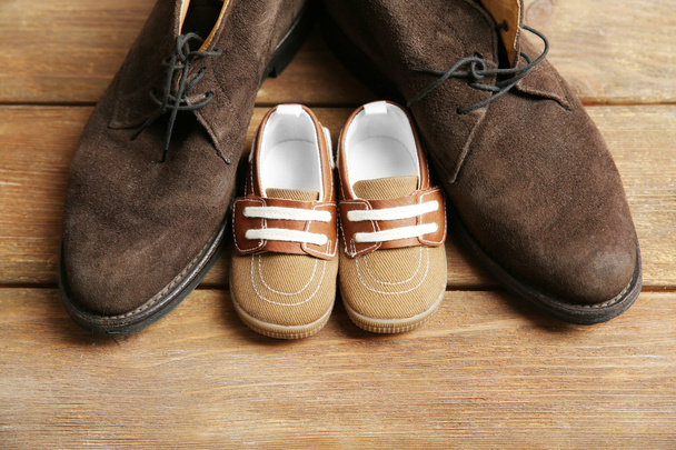 Büyük ve küçük Ayakkabı  - Fotoğraf, Görsel