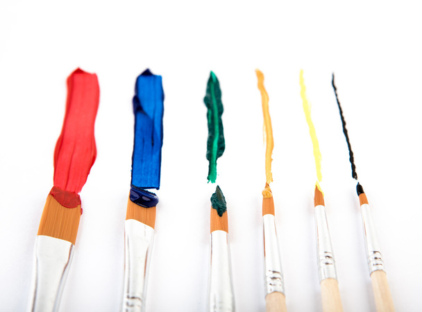 Paint brush and paint - Foto, afbeelding