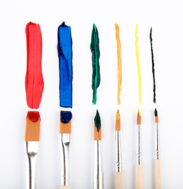 Paint brush and paint - Fotoğraf, Görsel