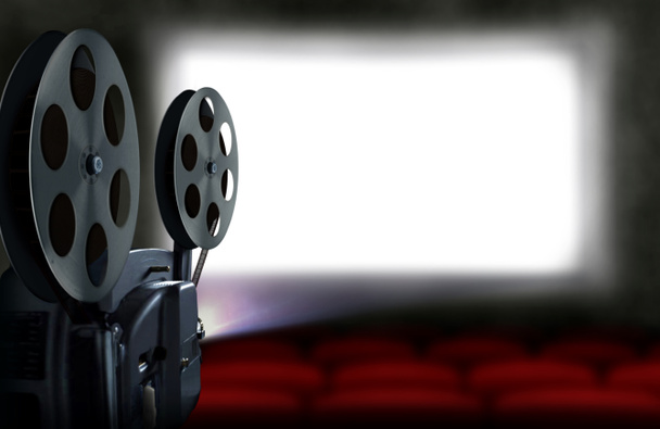 Προβολέας σινεμά με κενές θέσεις - Φωτογραφία, εικόνα
