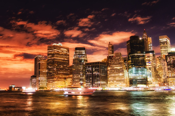 Manhattan de noite
 - Foto, Imagem