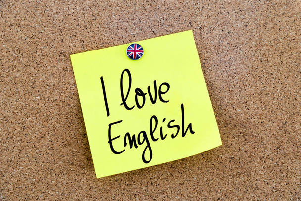 Yellow paper note pinned with Great Britain flag button tack and text I love English
 - Фото, изображение