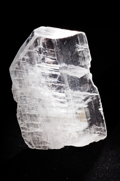 gesso mineral macio no fundo preto
 - Foto, Imagem