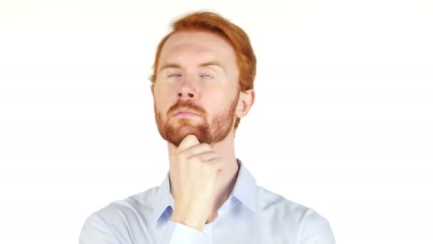 fiatal üzleti ember gondolkodás portré elszigetelt fehér background - Felvétel, videó