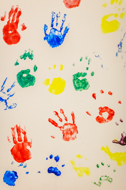 Διάφορα πολύχρωμα handprints - Φωτογραφία, εικόνα