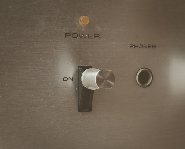 Interrupteur à bouton d'alimentation
 - Photo, image