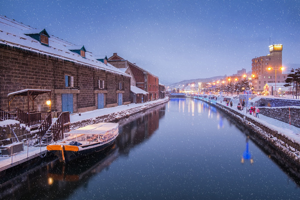 Otaru канал в зимовий вечір - Фото, зображення