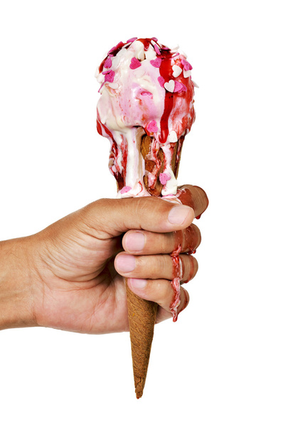 молодой человек с конусом мороженого
 - Фото, изображение
