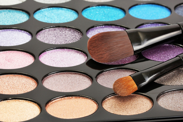 Shadow kit with brushes for make-up - Zdjęcie, obraz