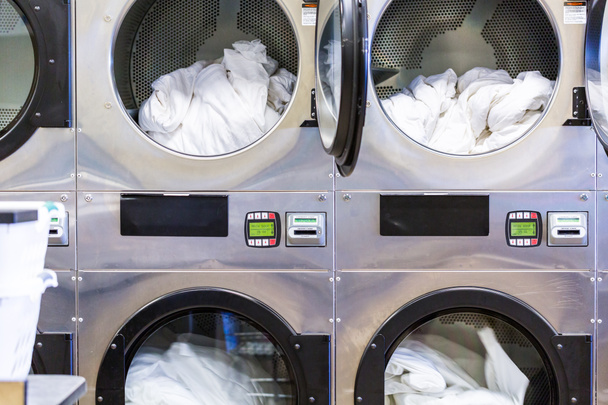 industriële wasmachines - Foto, afbeelding