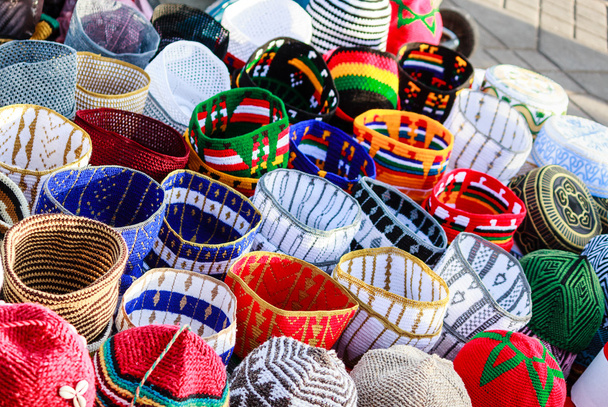 Kolorowe czapki marokański  - Zdjęcie, obraz