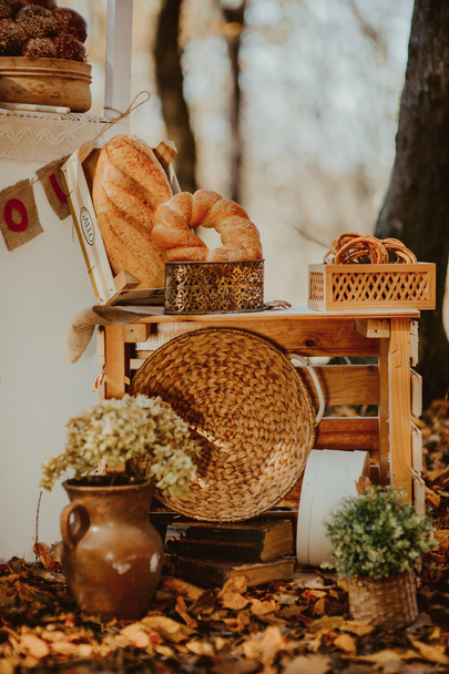 decorative composition on bread - Фото, зображення
