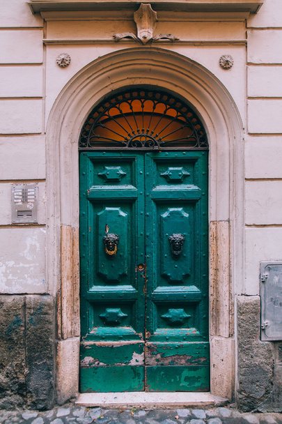 Old green door - Фото, изображение