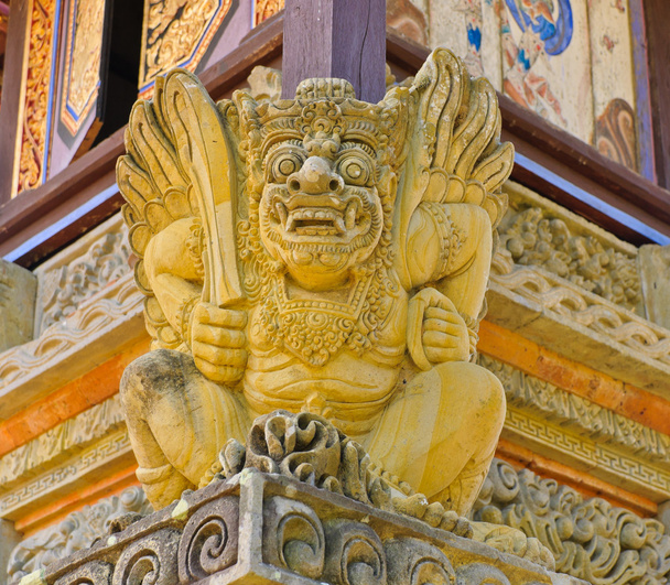 Estatua balinesa
 - Foto, imagen
