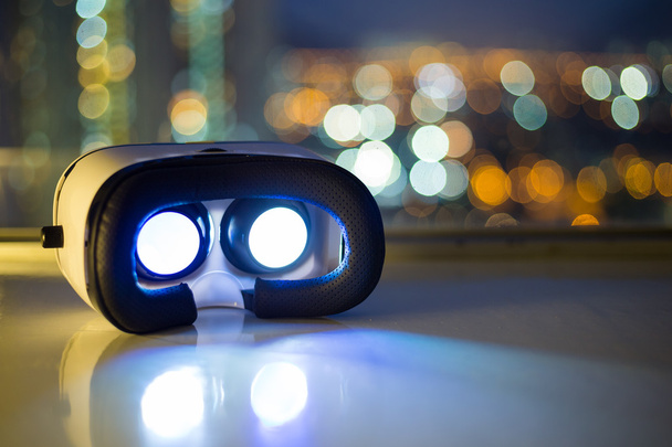 Virtuele realiteit apparaat met verlicht - Foto, afbeelding