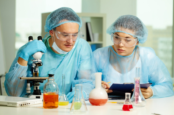 chemików w pracy - Zdjęcie, obraz