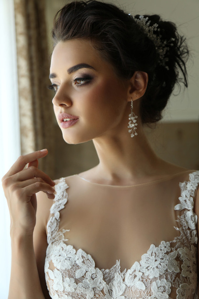 gorgeous bride in luxurious wedding dress  - Fotografie, Obrázek