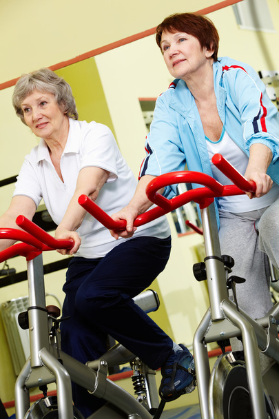 Pensioners in gym - Photo, Image