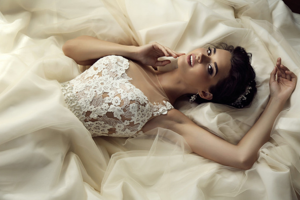 gorgeous bride in luxurious wedding dress  - Valokuva, kuva