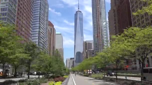 Giper lapse. New world trade center  building in New York city. Memorial Plaza. Usa, New York city, May 3, 2017 - Záběry, video
