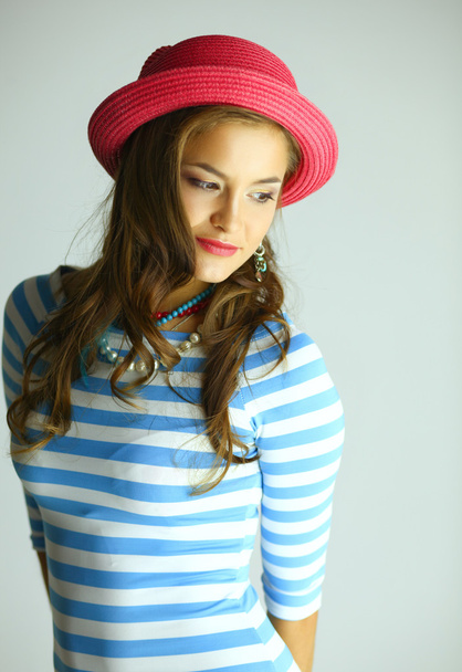 Portrait of young beautiful brunette woman in hat - Foto, Imagem