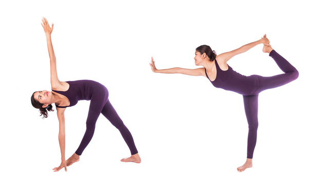 Junge Frau praktiziert Yoga - Foto, Bild