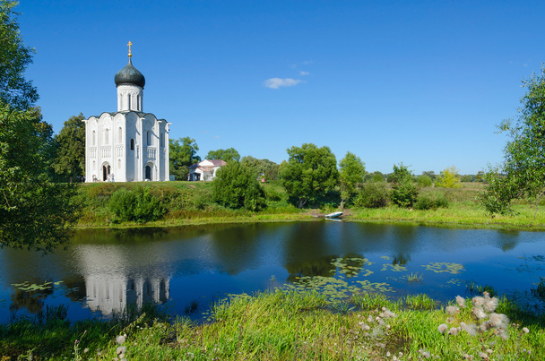 Church of Intercession on Nerl near village of Bogolyubovo, Russia - Valokuva, kuva