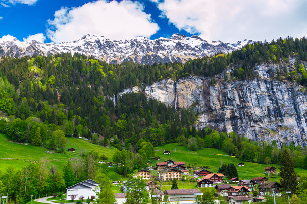 Alpes suíços. Lauterbrunnen, Suíça, Europa
 - Foto, Imagem