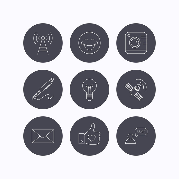 Mail, photo camera and lightbulb icons. - Vecteur, image