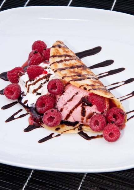 Homemade Raspberry Ice Cream in a Pan Cake - Photo, Image