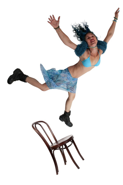 uma mulher tropeçando
 - Foto, Imagem