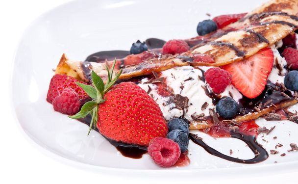Vanilla Ice Cream with fresh berries - Photo, Image